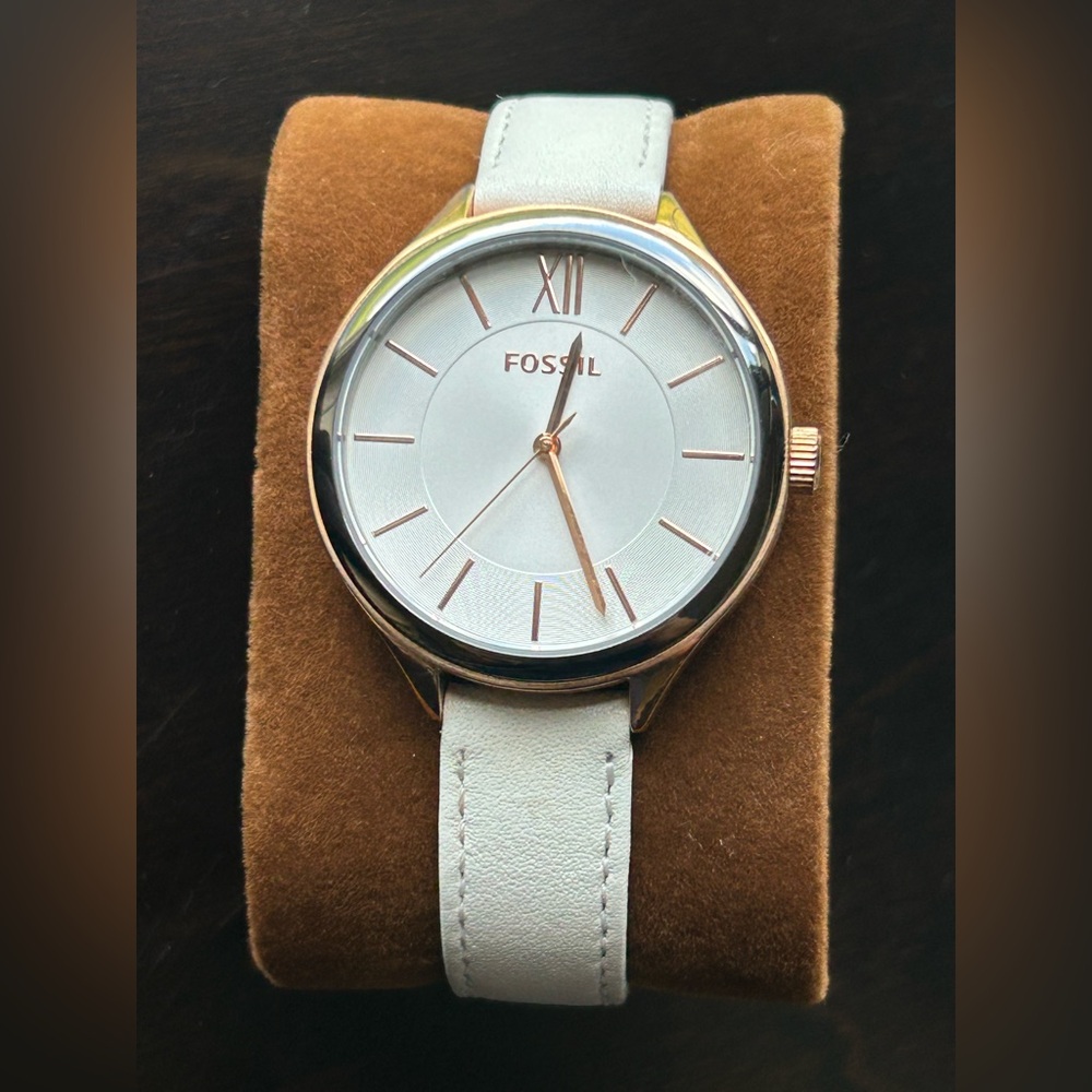 Unique Fossil Watch with Two Tone Rose Gold and Gunmetal Face and White Leather